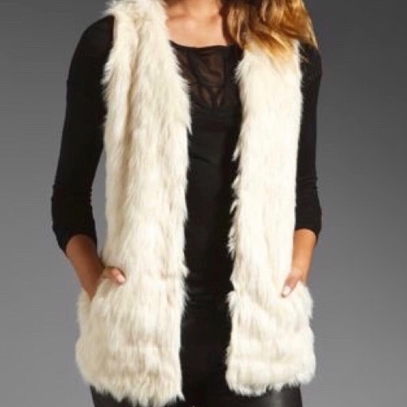BB Dakota Jackets & Blazers - BB DAKOTA - Scotlyn Textured Long Fur Vest